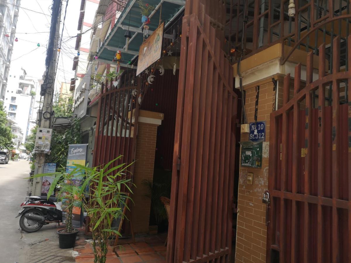 Peri Evi Hostel Phnom Penh Bassac Lane Ngoại thất bức ảnh