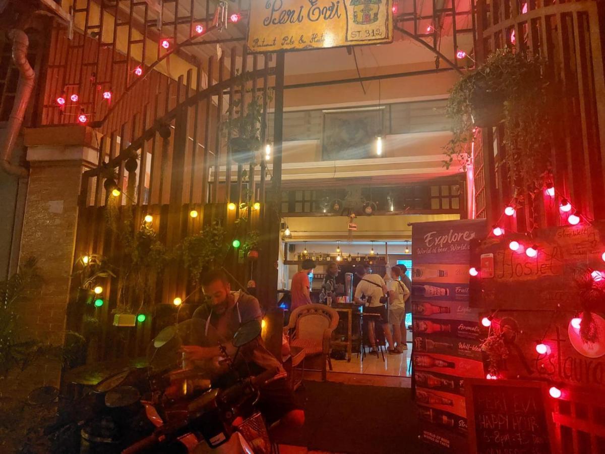 Peri Evi Hostel Phnom Penh Bassac Lane Ngoại thất bức ảnh