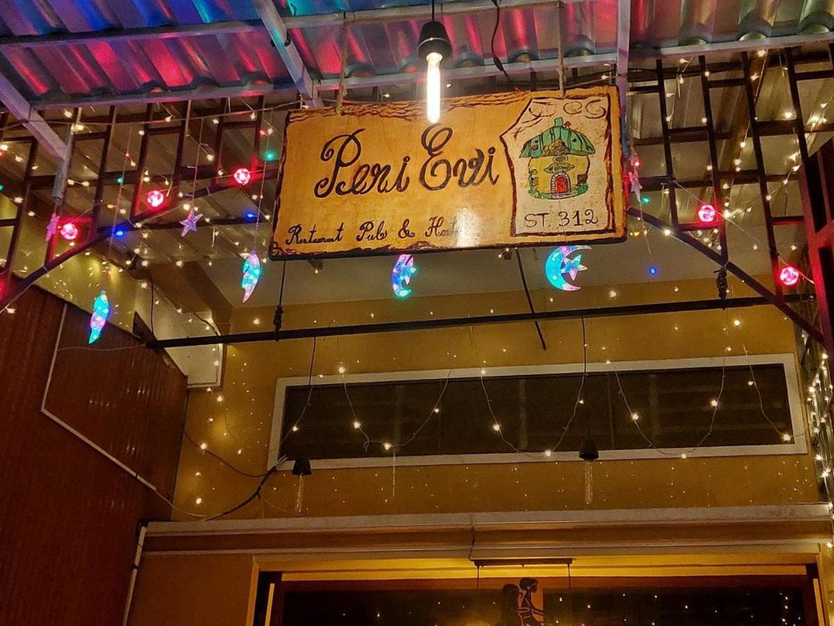 Peri Evi Hostel Phnom Penh Bassac Lane Ngoại thất bức ảnh