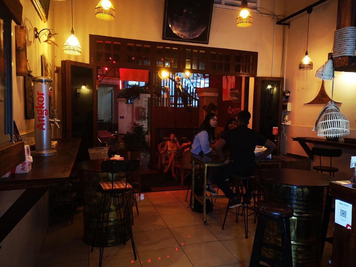 Peri Evi Hostel Phnom Penh Bassac Lane Ngoại thất bức ảnh
