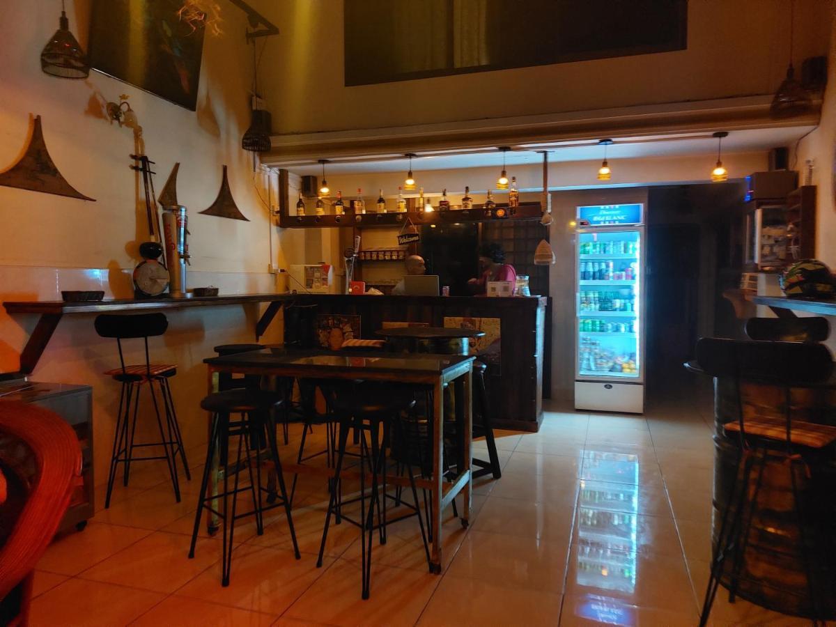 Peri Evi Hostel Phnom Penh Bassac Lane Ngoại thất bức ảnh
