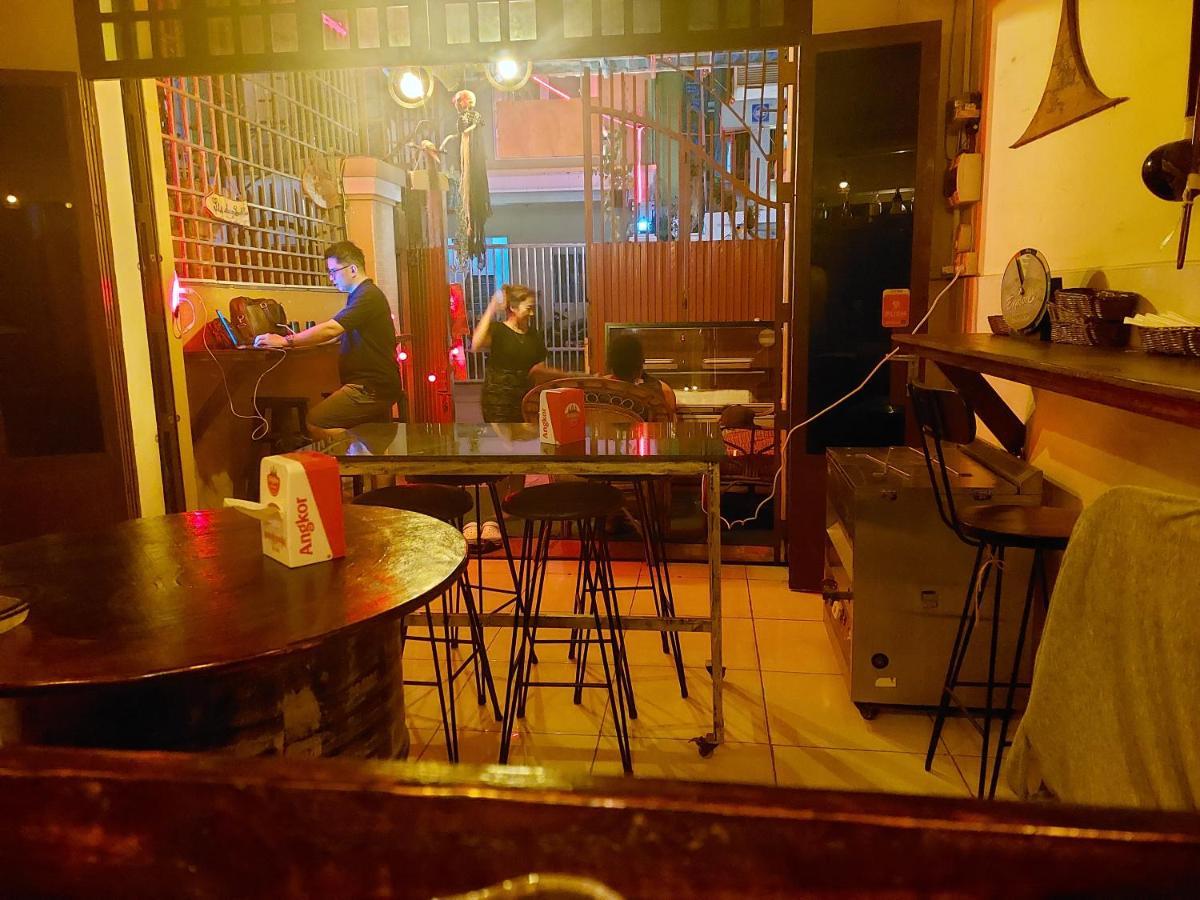 Peri Evi Hostel Phnom Penh Bassac Lane Ngoại thất bức ảnh